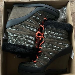 Jessica Simpson Wedge Snow Boots Brand New
